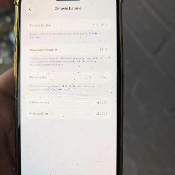 iPhone 16 plus - Picture 2 of 3